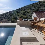 Tatil Evi 3 Bedroom Stunning In Zarače