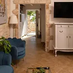 3 Bedroom Stunning In Casa de Férias Zarače