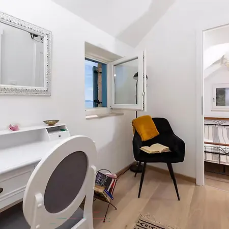 3 Bedroom Stunning In *